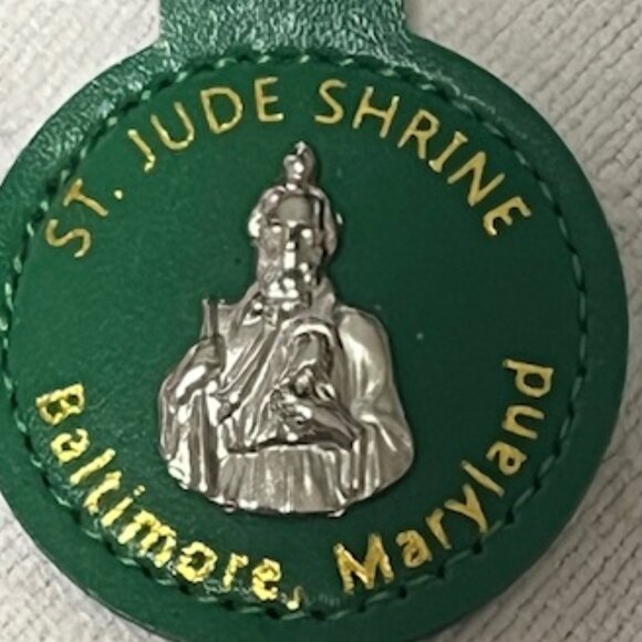 St Jude Shrine Baltimore MD Keyring Fob Green Accessory Charm - Picture 6 of 8